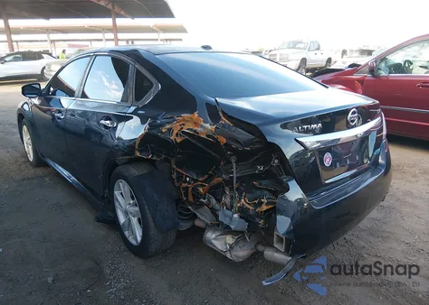 2014 Nissan Altima 2.5 Sv z USA, uszkodzony, nr VIN 1N4AL3AP3EN241317